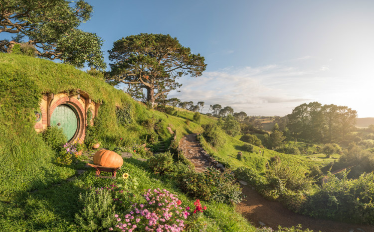 Hobbiton Movie Set 8.jpg