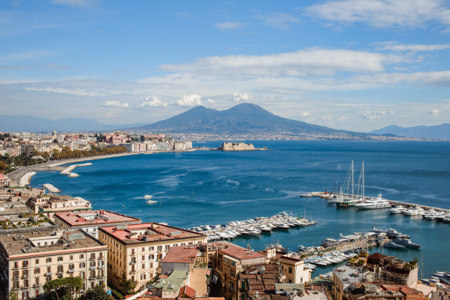 크기변환_shutterstock_456596896_napoli.jpg