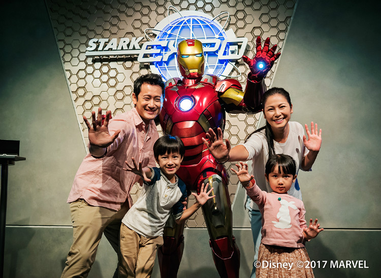 HKDL_YB Tour PResize_Tomorrowland 1100x803(h) pixels_3.1-01.jpg