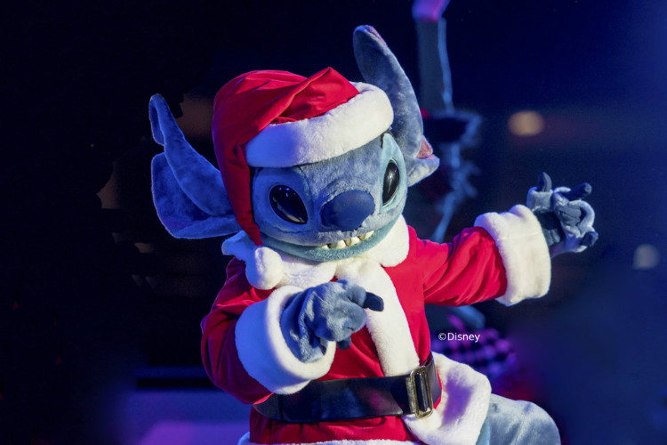 Santa Stitch.jpg